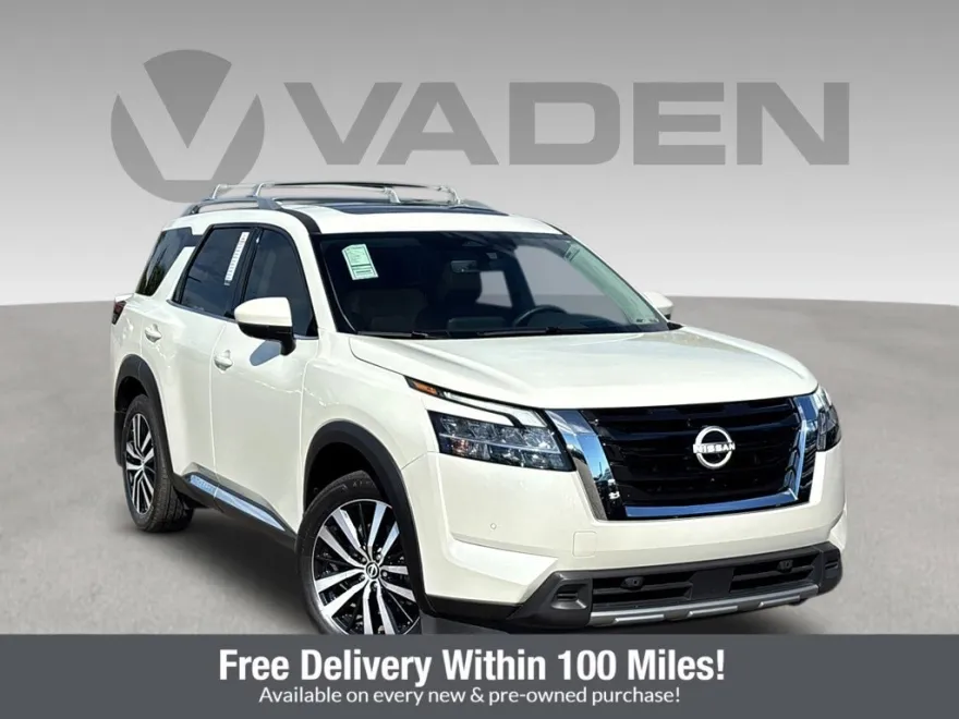 2024 Nissan Pathfinder Platinum photo 1