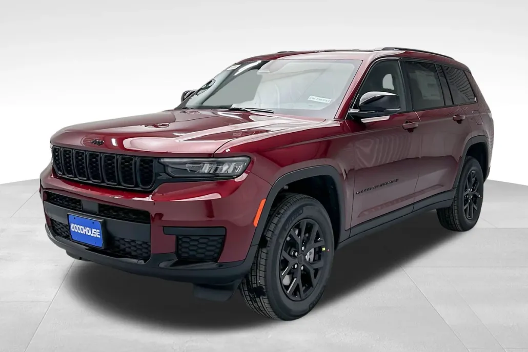 2025 Jeep Grand Cherokee Altitude photo 1