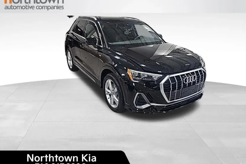 2021 Audi Q3 S line Premium photo 1