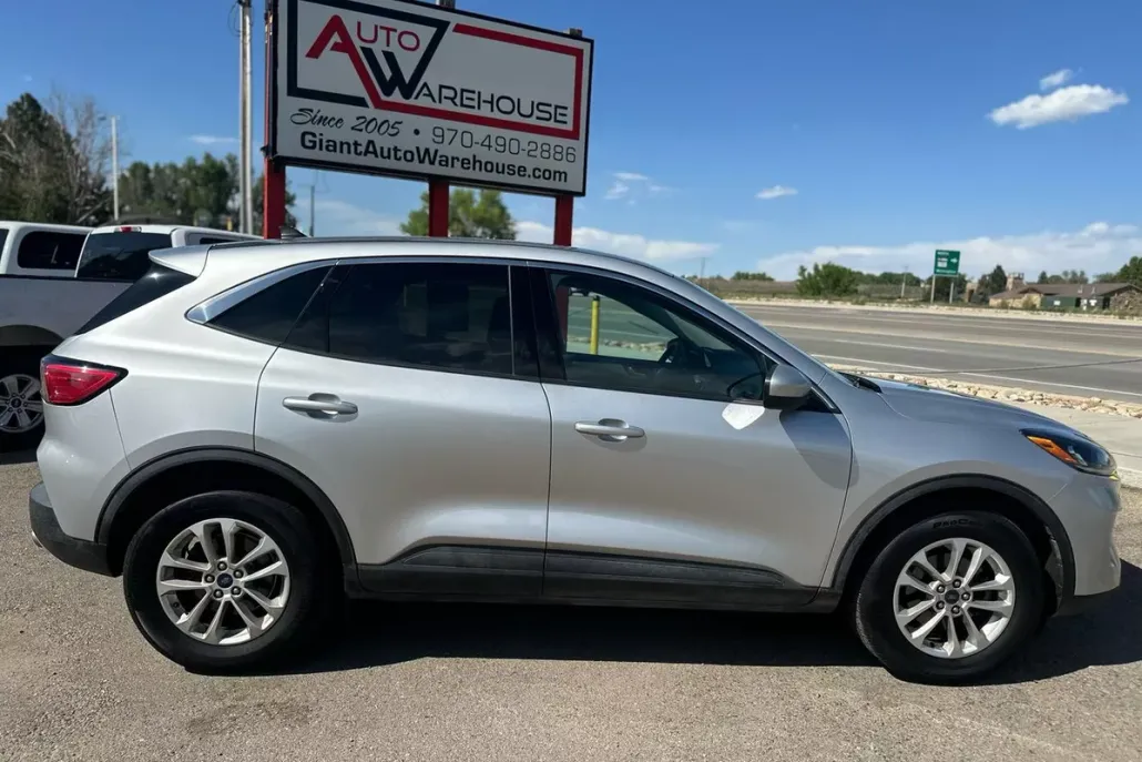 2020 Ford Escape SE photo 1