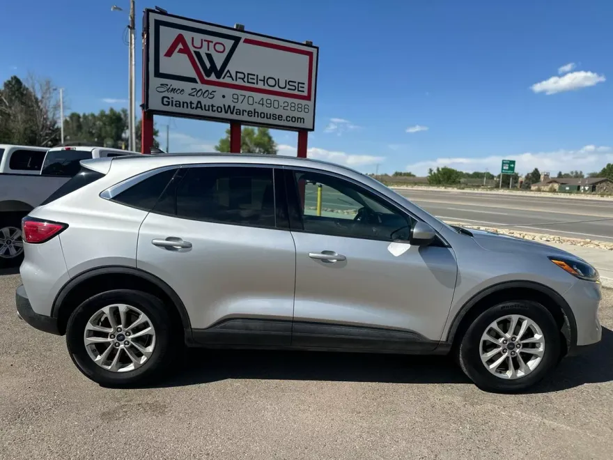 2020 Ford Escape SE photo 1