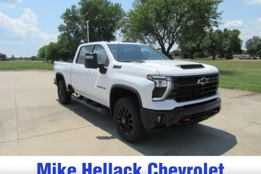 2025 Chevrolet Silverado 2500HD LT photo 1