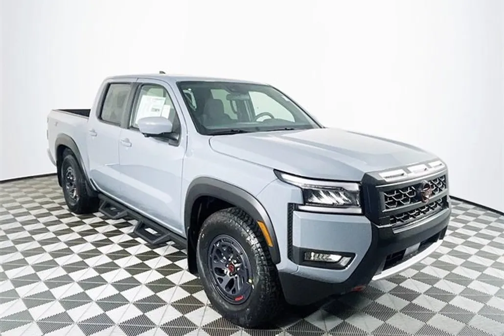 2025 Nissan Frontier PRO-X photo 1