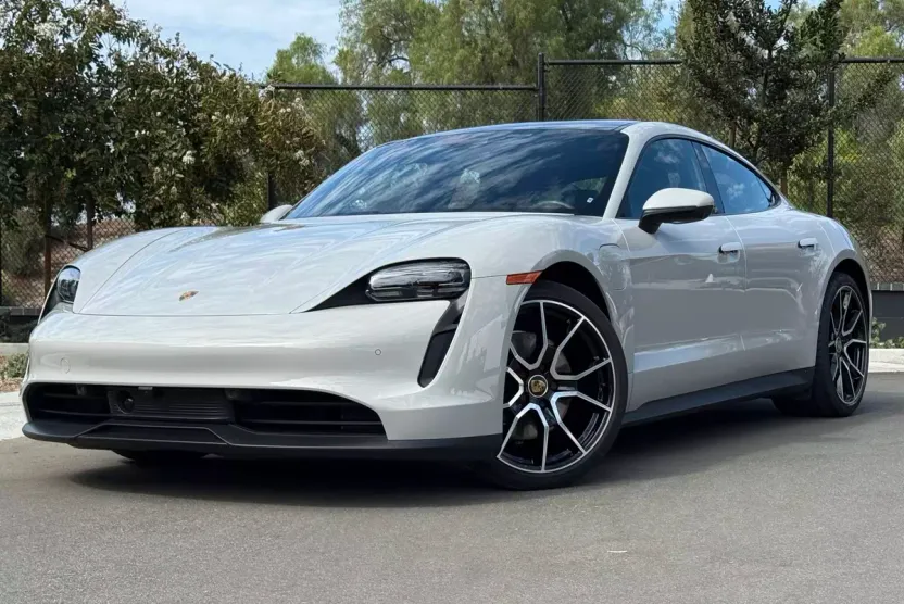 2024 Porsche Taycan photo 1