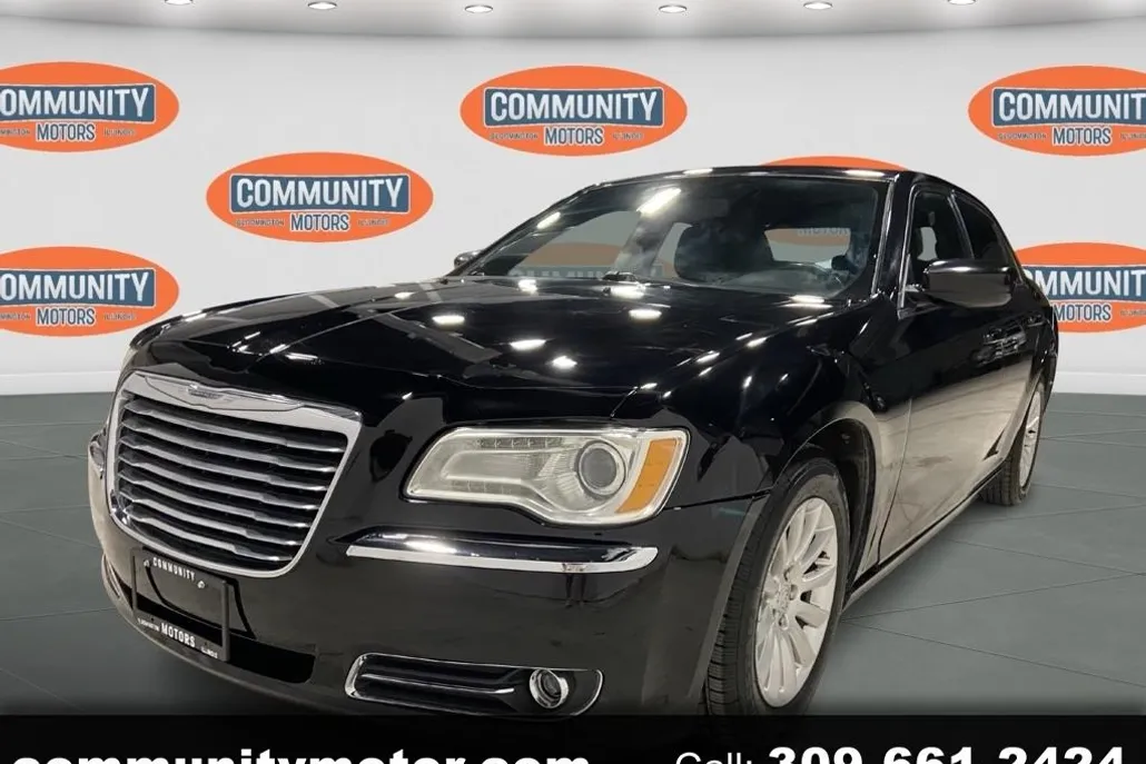 2013 Chrysler 300 Base Limited photo 1