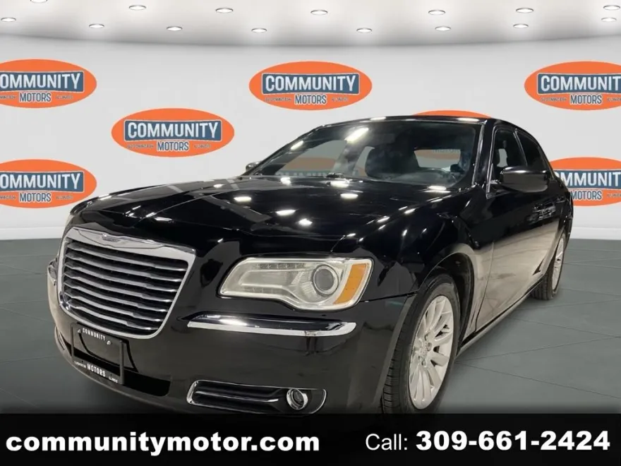 2013 Chrysler 300 Base Limited photo 1
