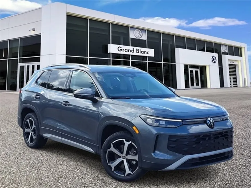 2025 Volkswagen Tiguan SE photo 1