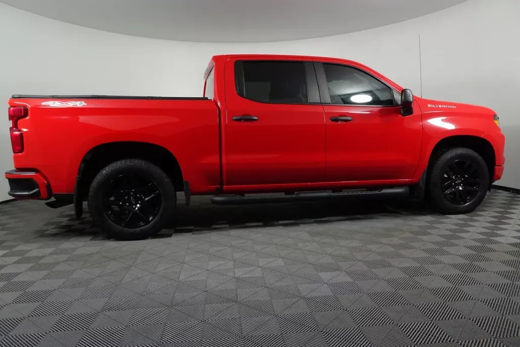 2022 Chevrolet Silverado 1500 Custom photo 1