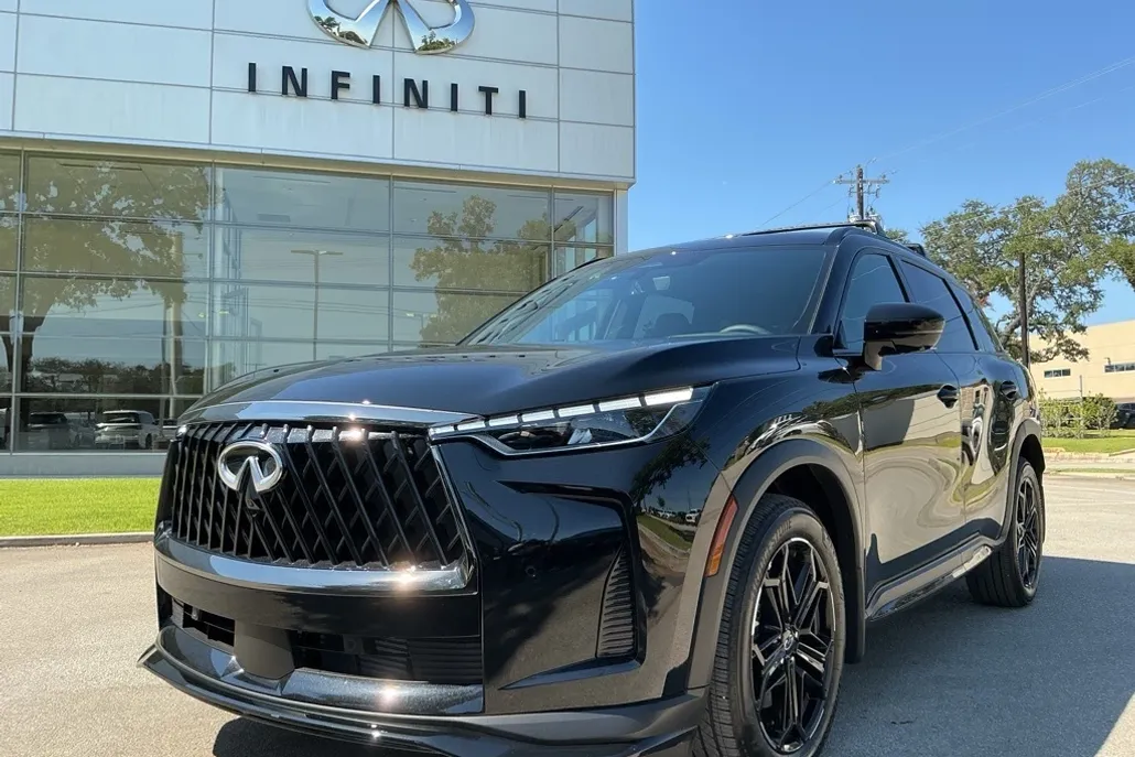 2026 Infiniti QX60 Luxe photo 1