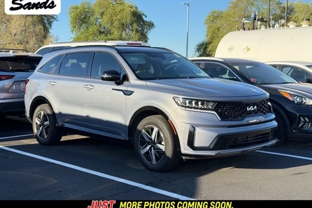 2022 Kia Sorento S photo 1