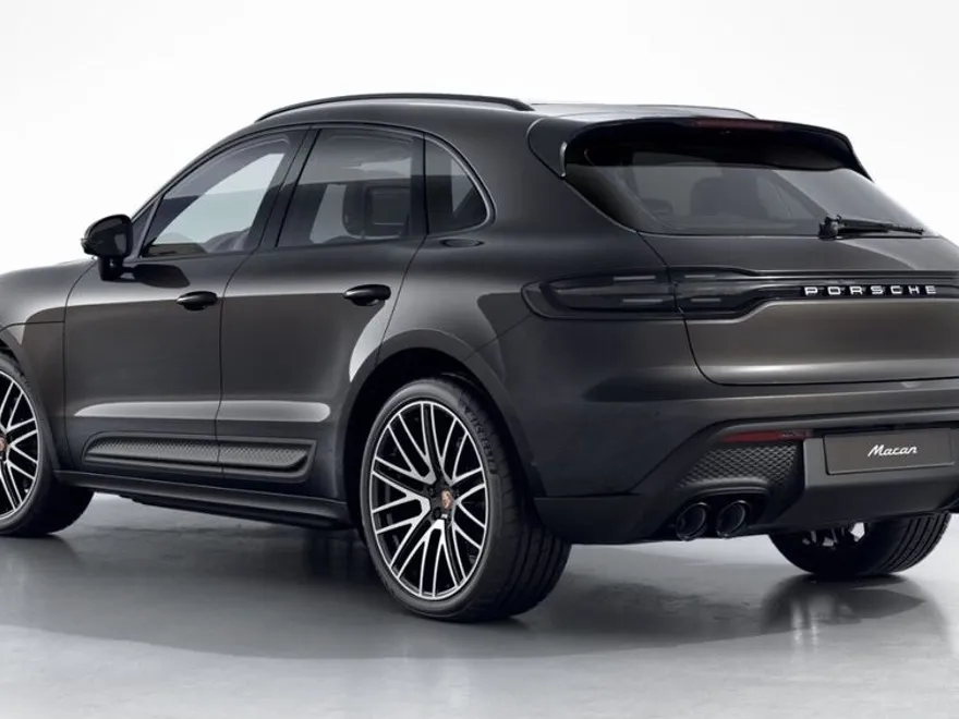 2026 Porsche Macan T photo 1
