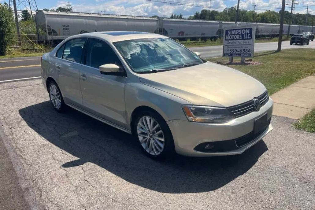 2012 Volkswagen Jetta SEL Premium photo 1