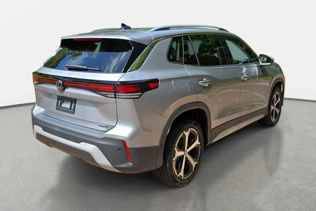 2025 Volkswagen Tiguan SE photo 1