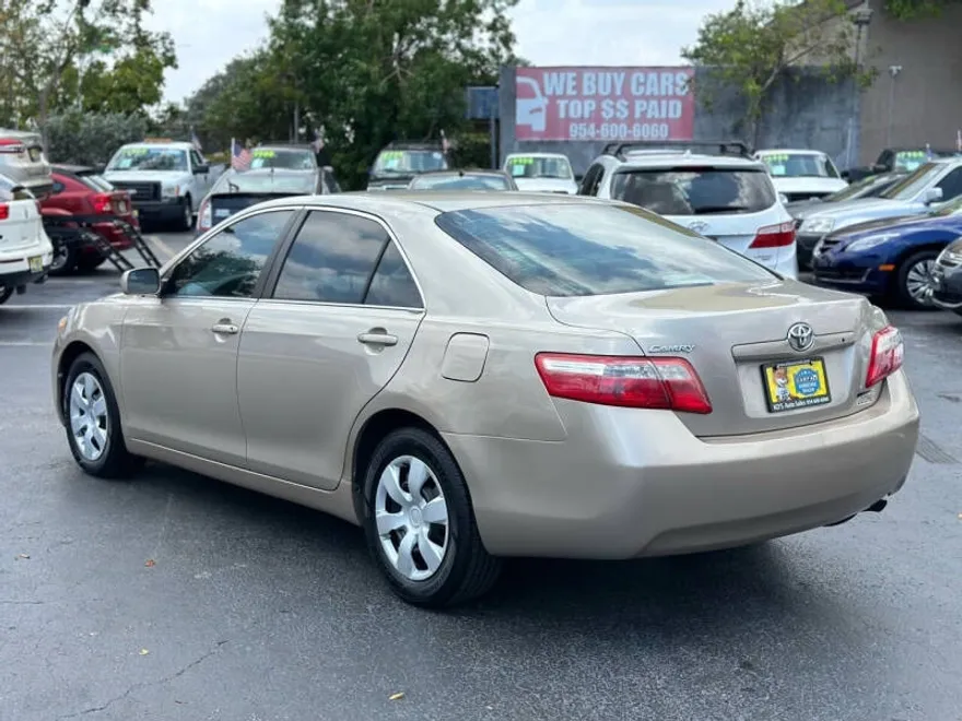 2008 Toyota Camry Base photo 1