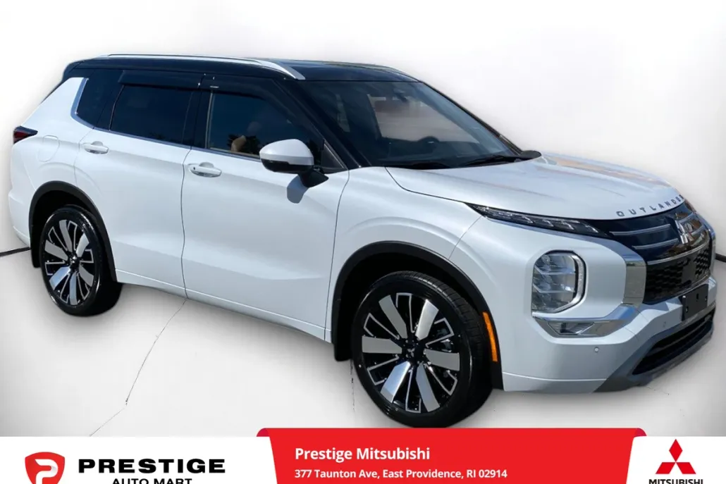 2025 Mitsubishi Outlander SEL photo 1
