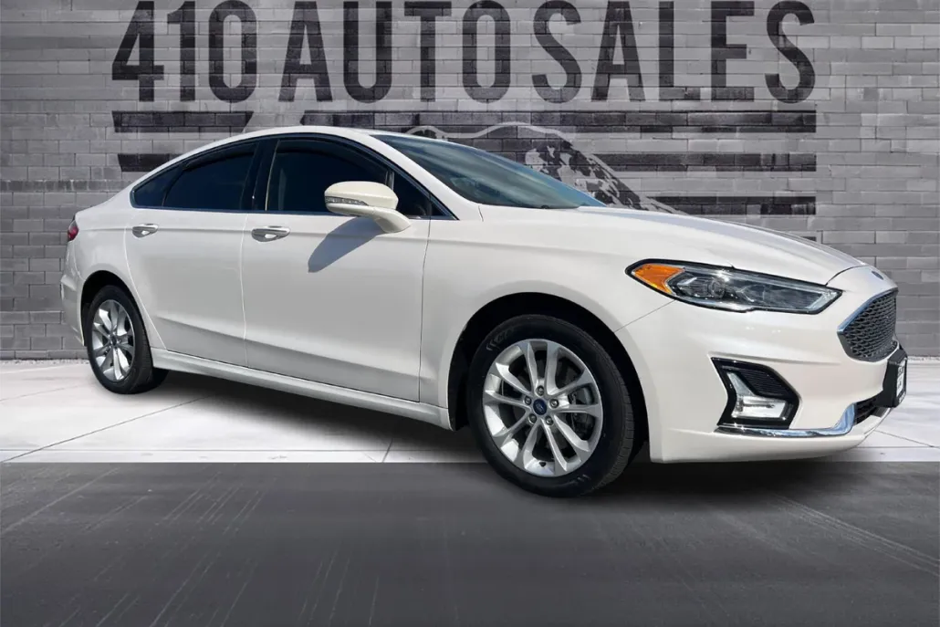 2019 Ford Fusion Titanium Plug-In Hybrid photo 1
