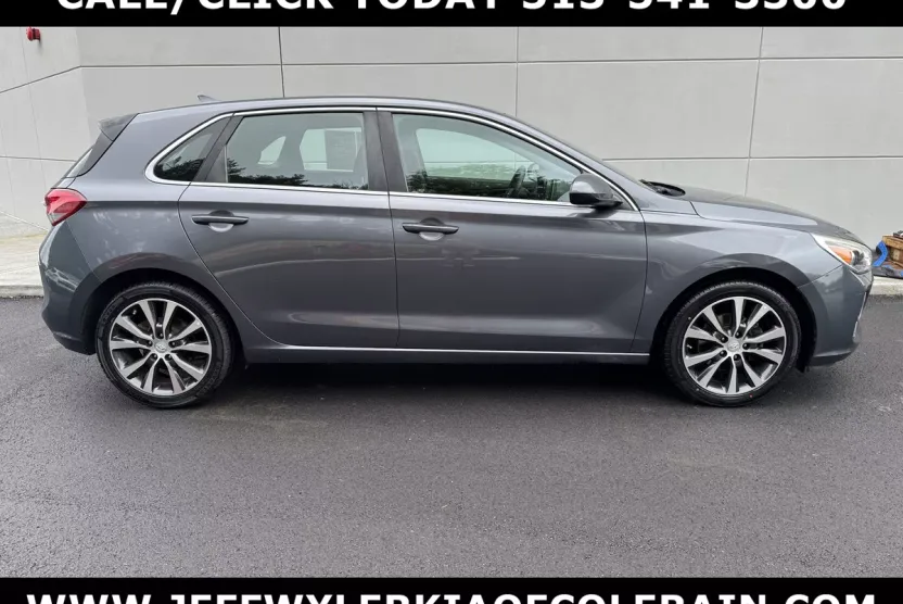 2018 Hyundai Elantra GT Base photo 1