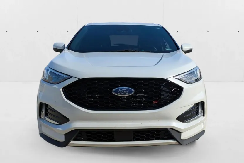 2020 Ford Edge ST photo 1
