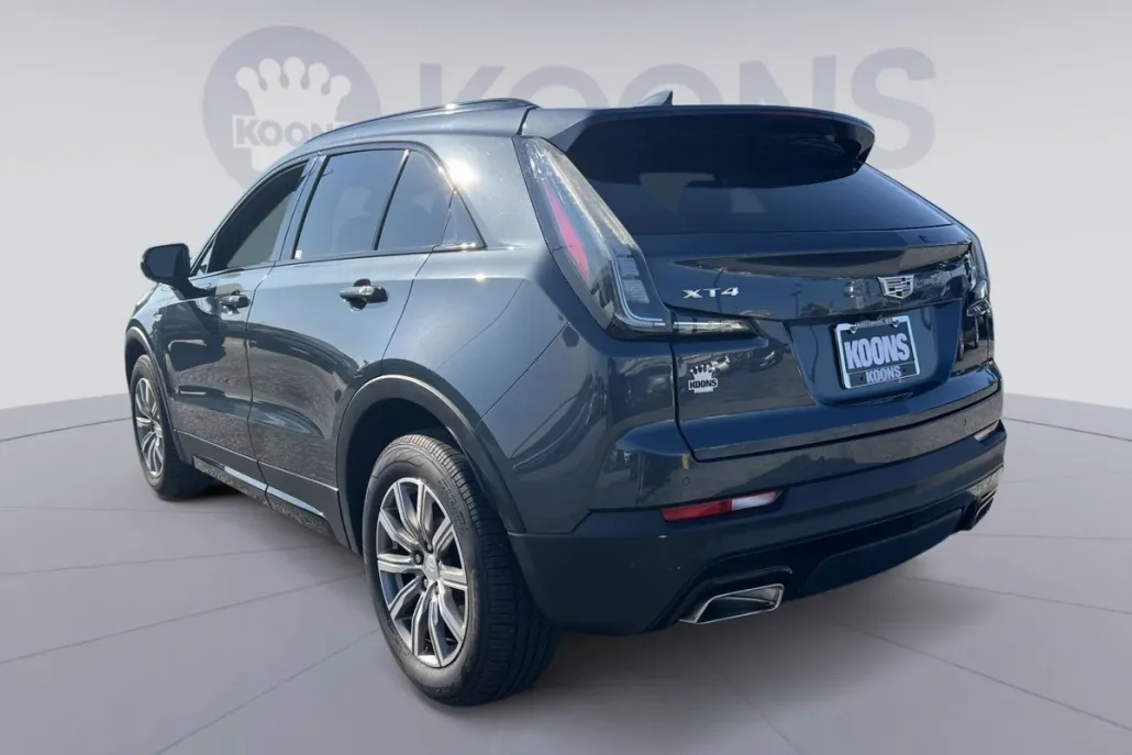 2021 Cadillac XT4 Sport photo 1