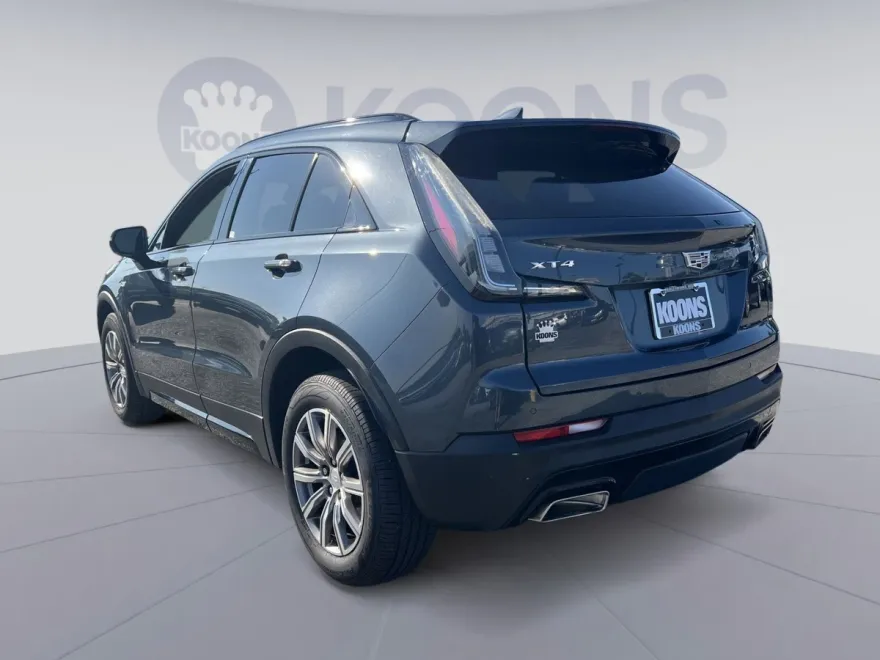 2021 Cadillac XT4 Sport photo 1