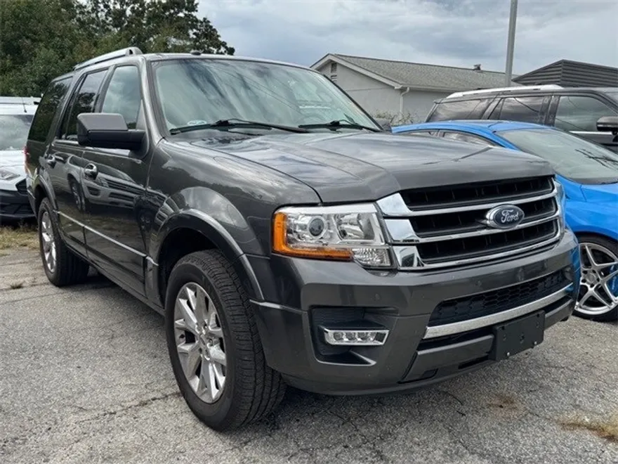 2017 Ford Expedition Limited photo 1