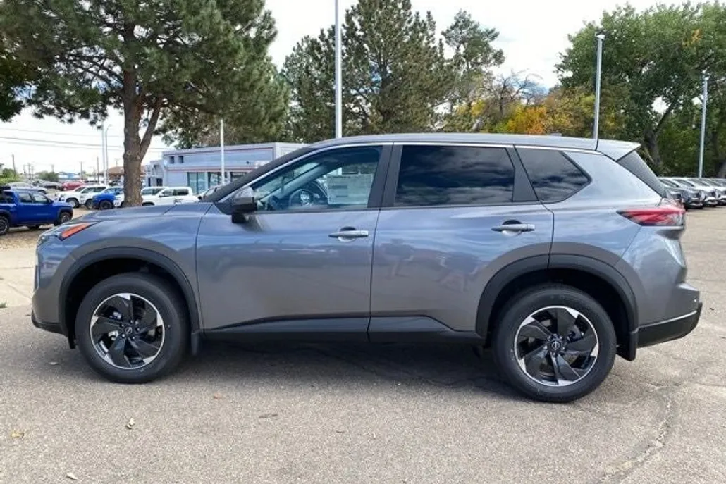 2026 Nissan Rogue SV photo 1