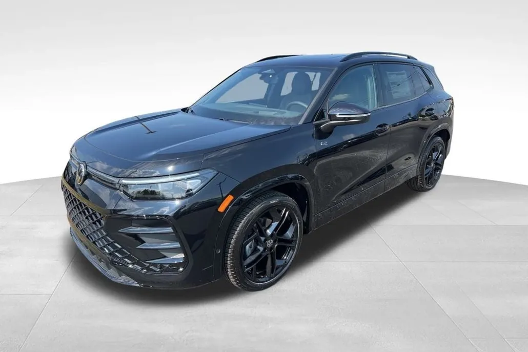 2025 Volkswagen Tiguan SE R-Line Black photo 1