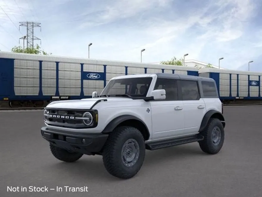 2025 Ford Bronco Outer Banks photo 1
