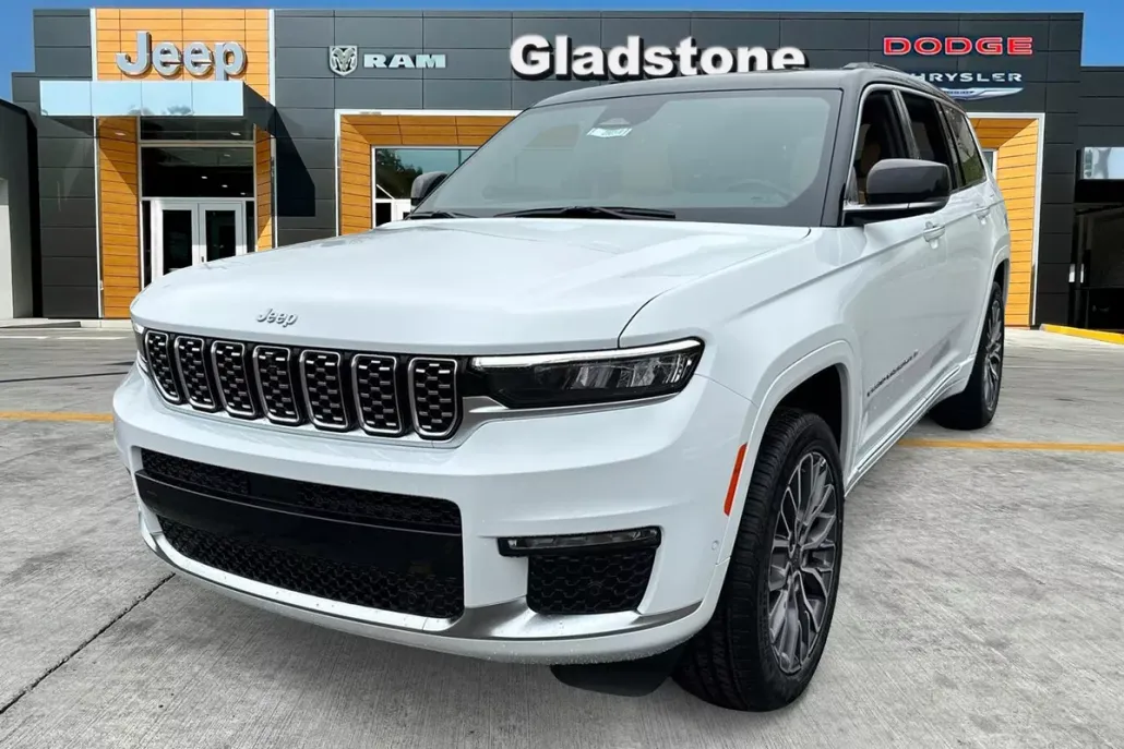 2025 Jeep Grand Cherokee L Summit photo 1