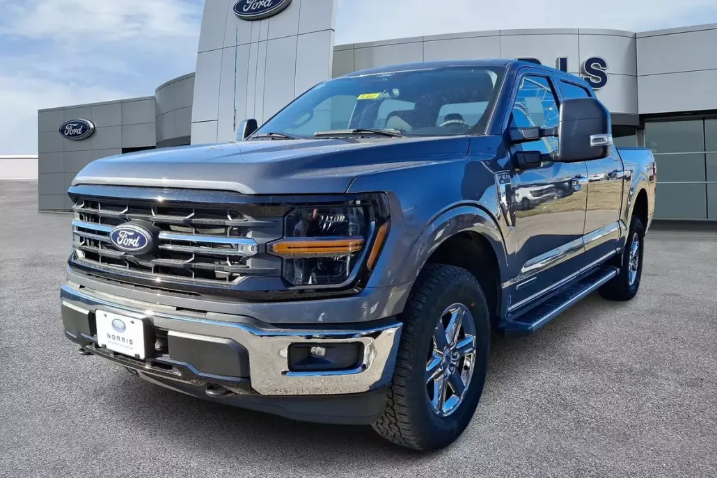 2025 Ford F-150 XLT photo 1