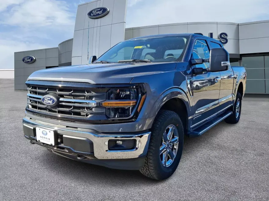 2025 Ford F-150 XLT photo 1