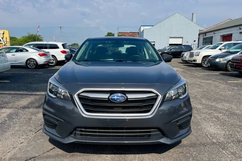 2019 Subaru Legacy 2.5i photo 1