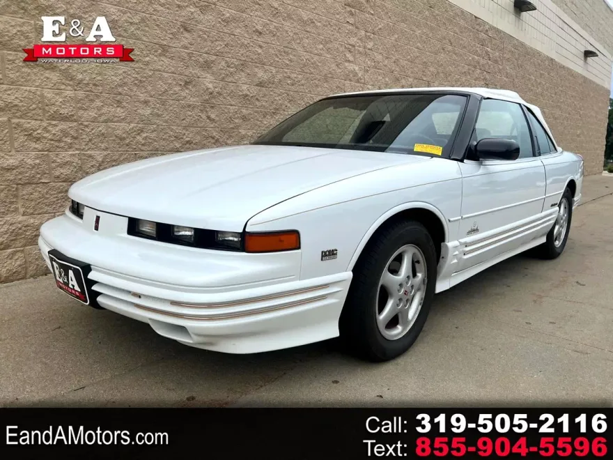 1994 Oldsmobile Cutlass Supreme photo 1