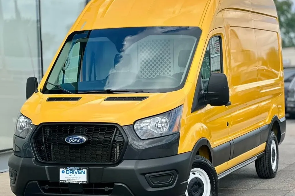 2021 Ford Transit Cargo Van photo 1