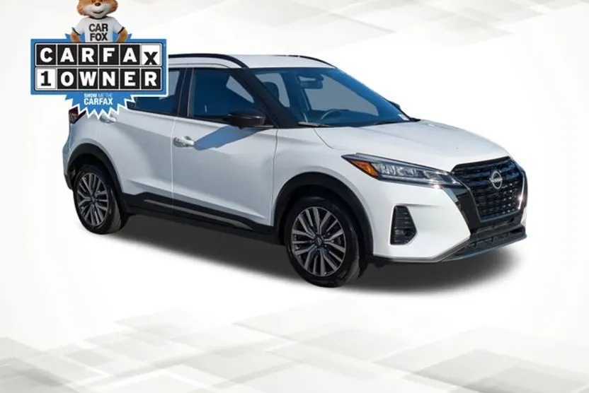2024 Nissan Kicks SR photo 1