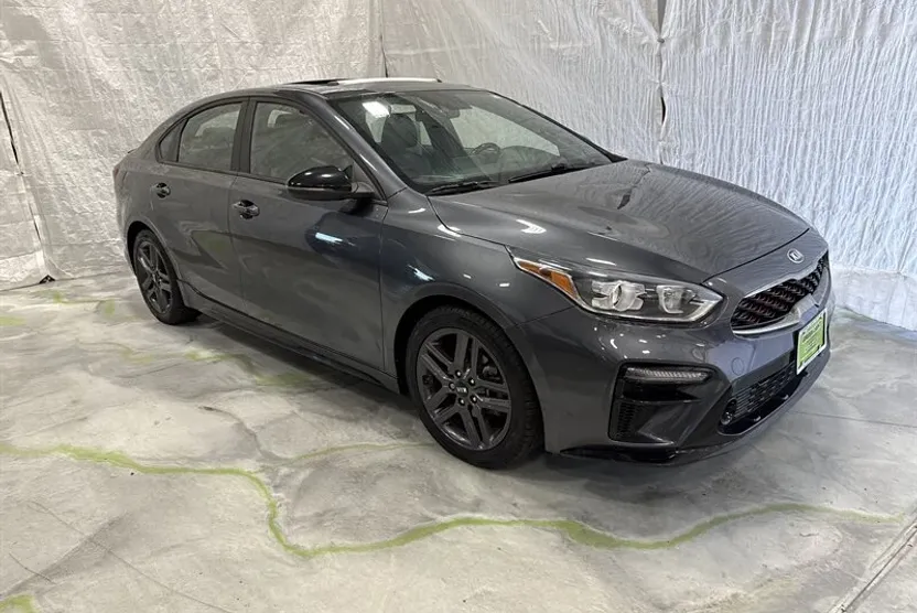 2021 Kia Forte GT-Line photo 1