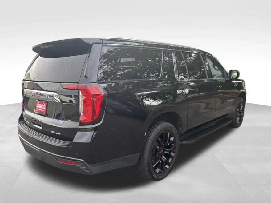 2022 Gmc Yukon XL SLE photo 1