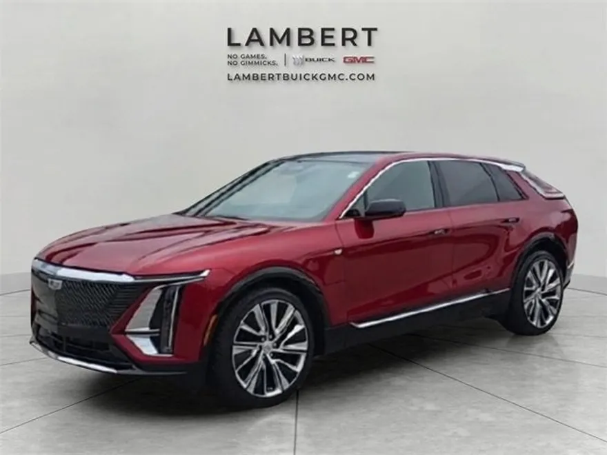 2024 Cadillac Lyriq Luxury photo 1