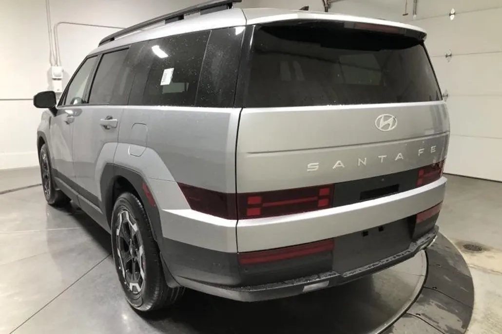 2026 Hyundai Santa Fe SEL photo 1