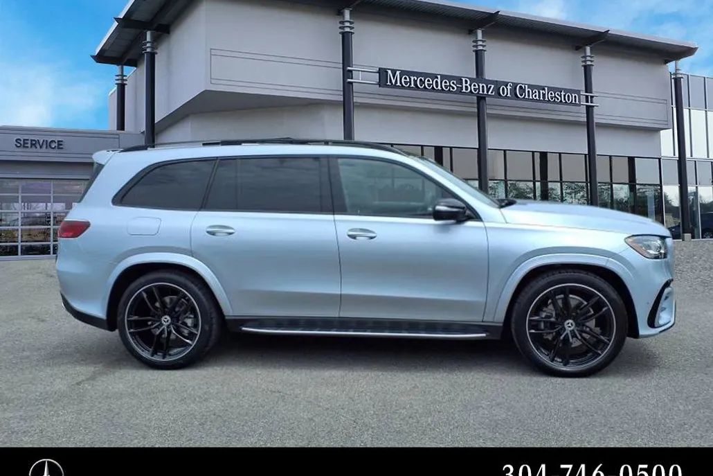 2025 Mercedes Benz GLS 580 4MATIC photo 1