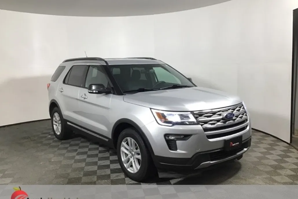 2018 Ford Explorer XLT photo 1