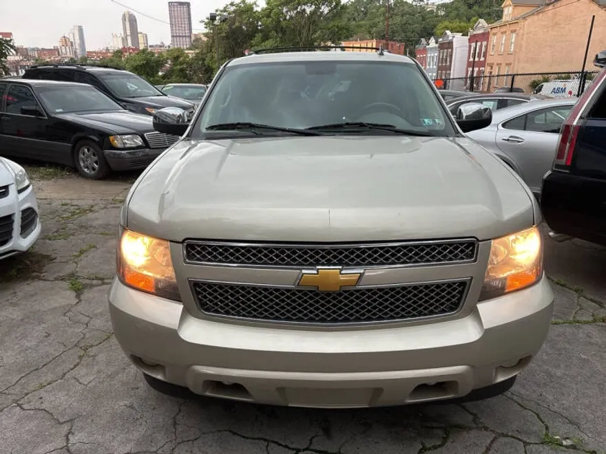 2014 Chevrolet Tahoe LTZ photo 1