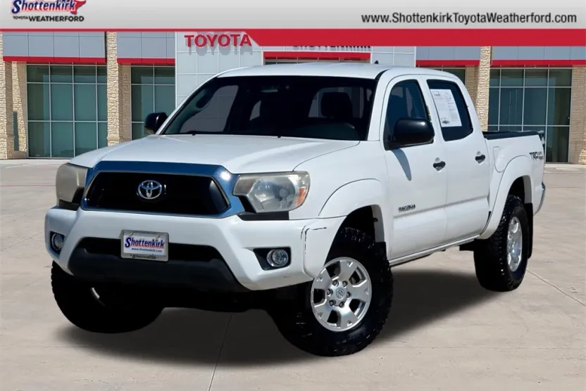 2014 Toyota Tacoma Base Double Cab photo 1