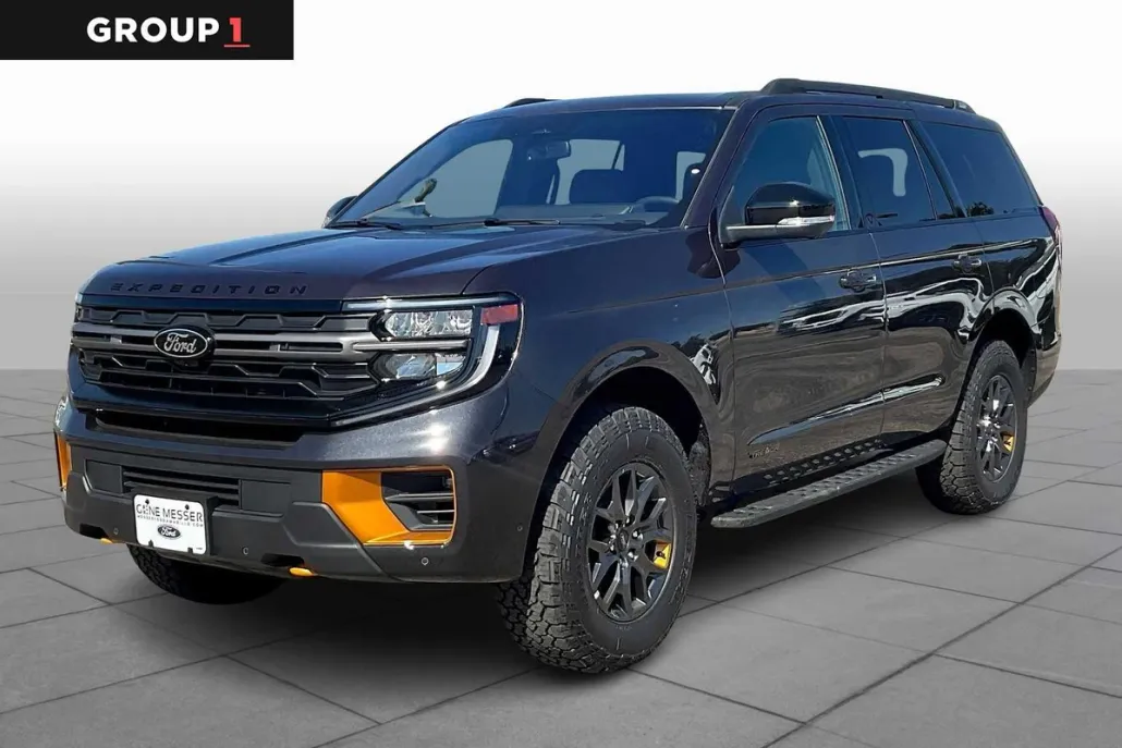 2025 Ford Expedition photo 1