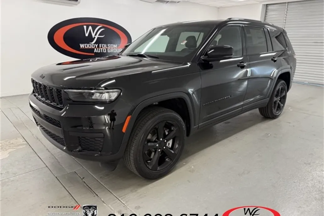 2025 Jeep Grand Cherokee Altitude photo 1
