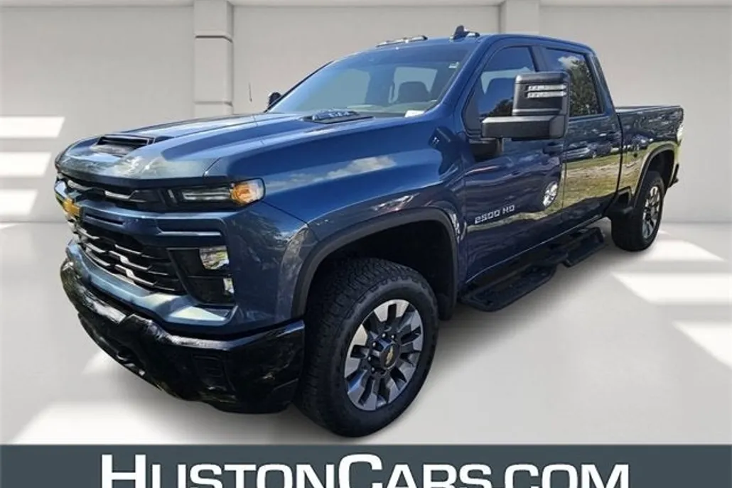 2025 Chevrolet Silverado 2500HD Custom photo 1