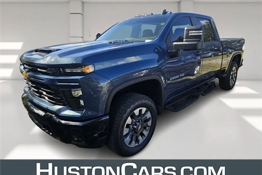2025 Chevrolet Silverado 2500HD Custom photo 1