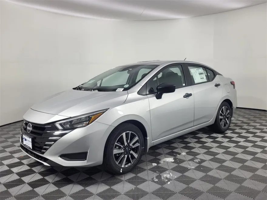 2025 Nissan Versa S photo 1