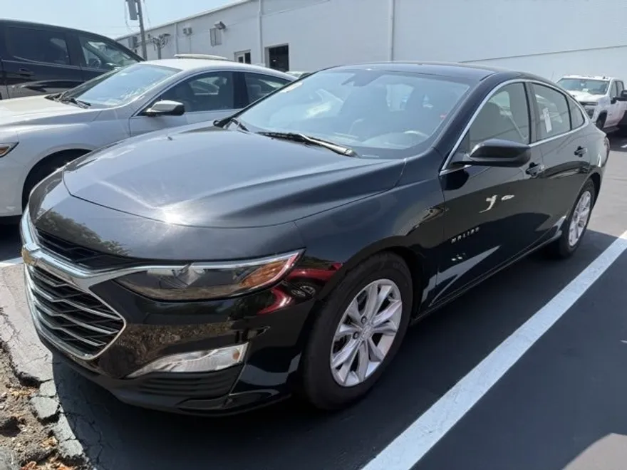 2023 Chevrolet Malibu 1LT photo 1