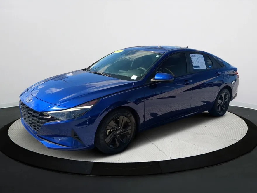 2021 Hyundai Elantra SEL photo 1